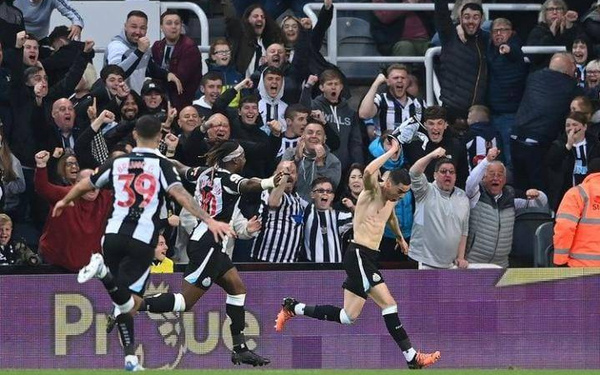 Crónica / [VIDEO] El golazo de Almirón, nominado al mejor en Inglaterra
