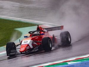 Joshua Duerksen en Imola: otra vez la lluvia y 22° en el test - ABC Motor 360 - ABC Color