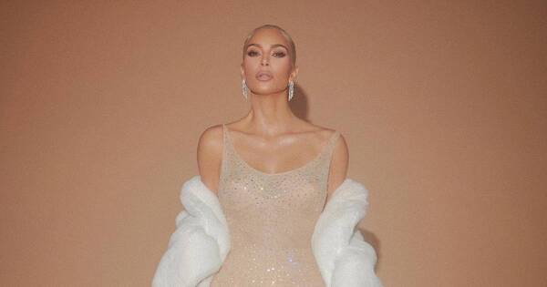 La Nación / ¿Cómo hizo Kim Kardashian para entrar en el vestido de Marilyn Monroe?