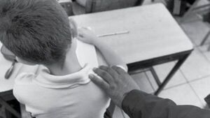Fiscalía ordena la detención de directora tras supuesto abuso en colegio, según abogado