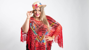 Crónica / La bisnieta del folklore, de gira por "ashá"