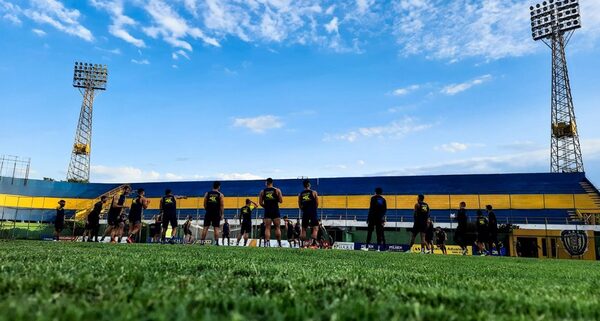 Versus / Luqueño pagó 300 millones de guaraníes para evitar el remate de su estadio - PARAGUAYPE.COM