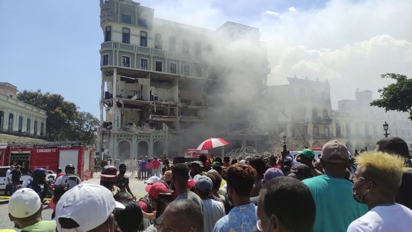 Explosión destruyó el hotel Saratoga en La Habana: Al menos ocho fallecidos (Fotos y videos)