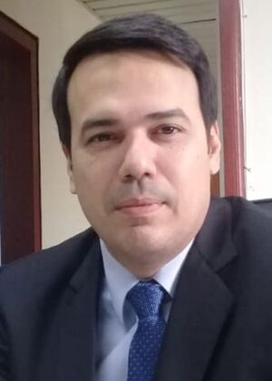 Piden salida procesal para imputada por espiar con GPS a su exmarido - Nacionales - ABC Color