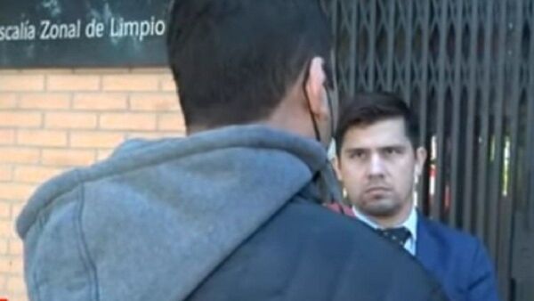Lomitero atropella a motochorros tras asalto a su local en Limpio