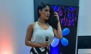 Crónica / (VIDEO) Modelo tuvo un accidente de película y habla de milagro