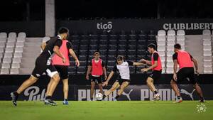 Crónica / Garnero busca lateral derecho para mañana