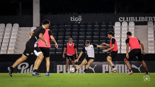 Crónica / Garnero busca lateral derecho para mañana