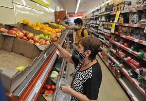 Analistas en Argentina suben la expectativa de la inflación al 65,1 % en 2022 - MarketData