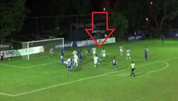 Arquero controla en el área y marca golazo en la Intermedia - PARAGUAYPE.COM