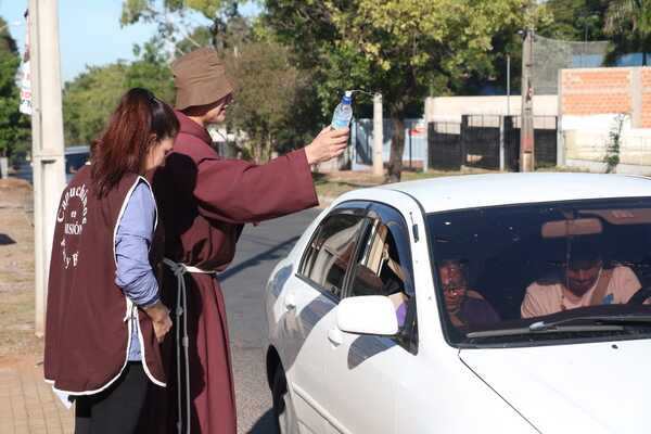 Diario HOY | Capuchinos bendicen vehículos hoy durante todo el día