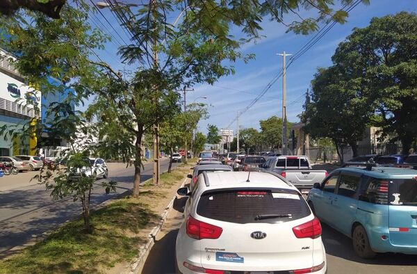 PMT reporta “flujo vehicular lento” en Asunción - Nacionales - ABC Color