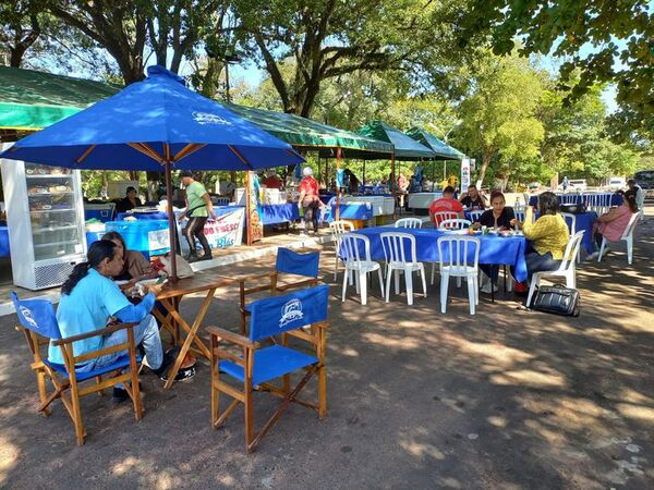 Feria de comida a base de pescado en San Antonio - Nacionales - ABC Color
