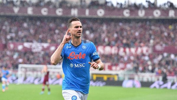 Fabián se echa el Napoli a su espalda