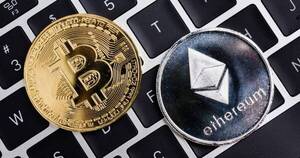 La Nación / Bancos argentinos tienen prohibido realizar operaciones con criptomonedas