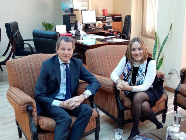 Paraguay y Suecia fortalecen relaciones diplomáticas - .::Agencia IP::.