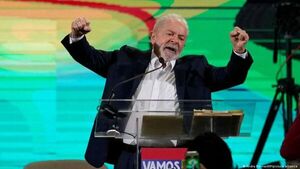 Lula lanza su candidatura a la presidencia para reconstruir Brasil