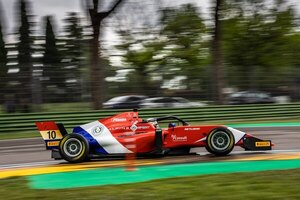 Gran gestión de Duerksen para un P6 en Imola