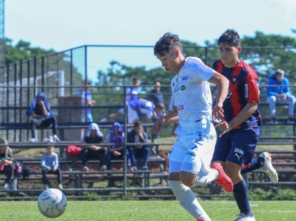 Jornada de triunfos en la Sub 17 - APF