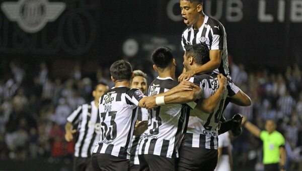 Versus / Roque castigó a Olimpia y Libertad asegura la cima - PARAGUAYPE.COM