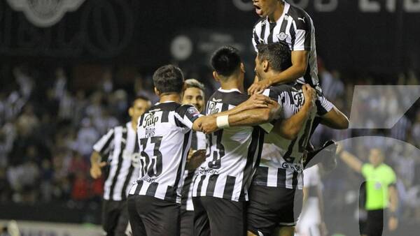 Crónica / Chispeante clásico “blanco y negro” fue para el Guma que no suelta la punta