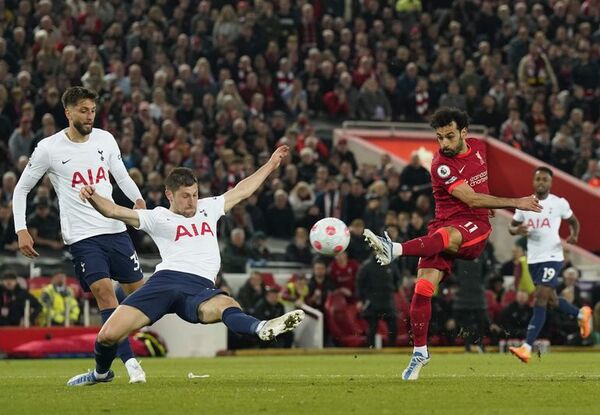 Liverpool se complica en Inglaterra - Fútbol - ABC Color