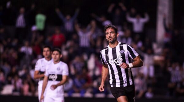 Libertad se impone a Olimpia y se afirma como único líder del Apertura