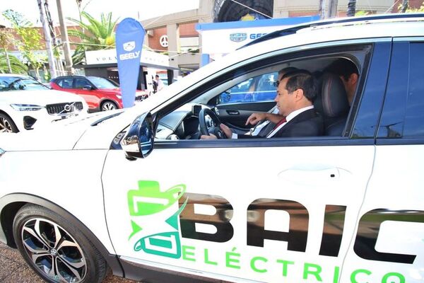 Titular de la ANDE habla de modificar el artículo 13 del Tratado de Itaipú - Nacionales - ABC Color