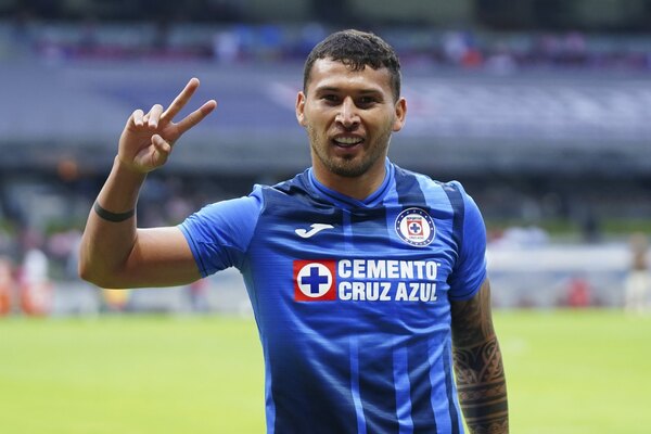 Escobar y Romero, claves en el triunfo de Cruz Azul para avanzar a cuartos