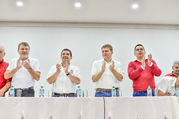 Demasiado quieren que baje mi candidatura porque me tienen miedo, dice Velázquez | 1000 Noticias