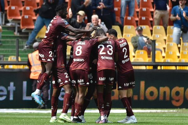 El Metz apura hacia la salvación y el Lyon se distancia de Europa - Fútbol Internacional - ABC Color