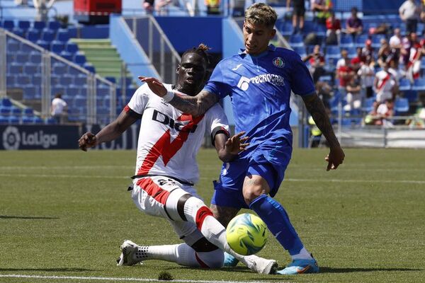 El Rayo celebra la permanencia - Fútbol Internacional - ABC Color