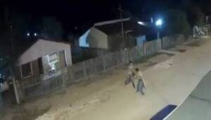 Crónica / [VIDEO] ¡De terror! Mató a su "kapé" con un garrote