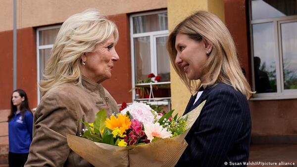 Jill Biden visita por sorpresa Ucrania para reunirse con primera dama Ucrania - El Independiente