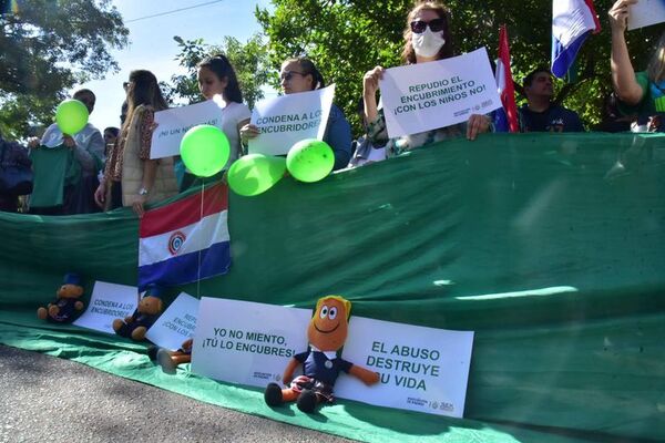 Padres piden prisión para imputadas por abuso sexual en colegio de Lambaré - Nacionales - ABC Color
