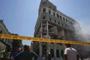 Sube a 30 el número de muertos por explosión en hotel cubano