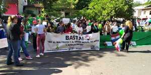 Padres anuncian que ya no enviarán a sus hijos si no se garantiza la seguridad en colegio de Lambaré - El Independiente