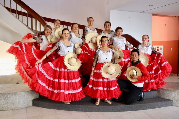 Habilitan clases de danza paraguaya para adultos mayores en el Centro Paraguayo Japonés - .::Agencia IP::.
