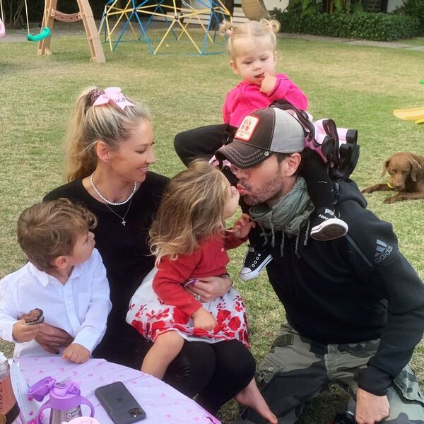 Enrique Iglesias cumplió 47 y Anna Kournikova lo saludó con una postal familiar - Gente - ABC Color