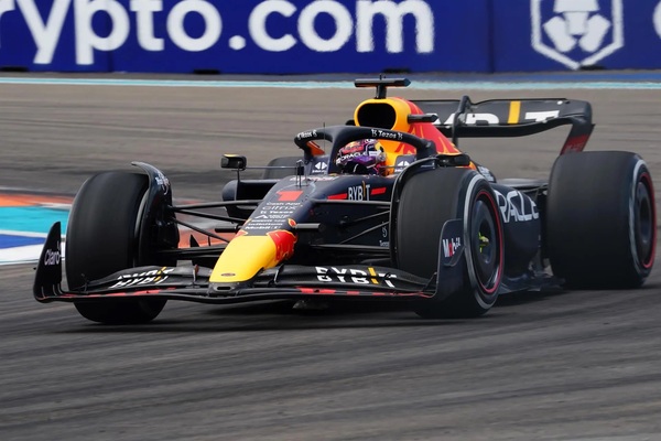 Verstappen ganó en Miami por delante de Leclerc y de Sainz - El Independiente