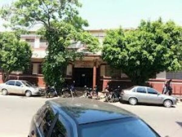 Colegio de PJC no desfilará porque alumnos metieron drogas a la institución