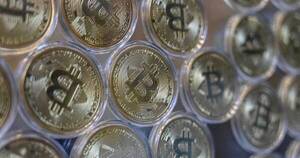 La Nación / El bitcóin se hunde a su nivel mínimo en 9 meses