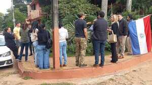 Abuso en colegio de Lambaré: Abogado de directora dice que hubo 'aberración jurídica'