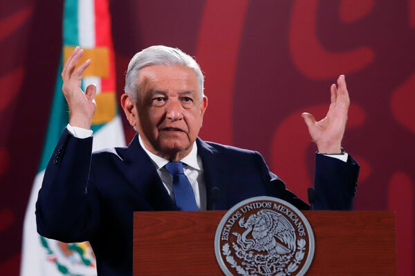 López Obrador achaca al "conservadurismo" alertas sobre seguridad aérea - MarketData
