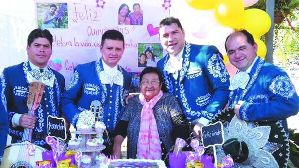 Vuelven con todo para cantar a las mamis