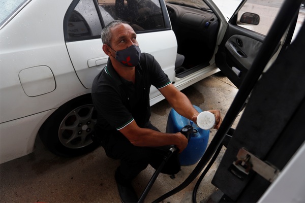 El Gobierno de Puerto Rico gasta 25 millones de dólares más en gasolina - MarketData