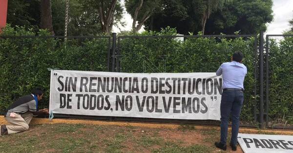 La Nación / Ministro de Educación dice que colegio podría cerrarse por caso de abuso sexual