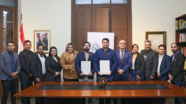 Mediante convenio, fortalecerán biblioteca municipal de Minga Guazú - La Clave