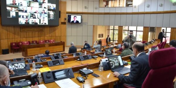 Diario HOY | Más de US$ 1.000.000, la tragada en ex cooperativa de Senado