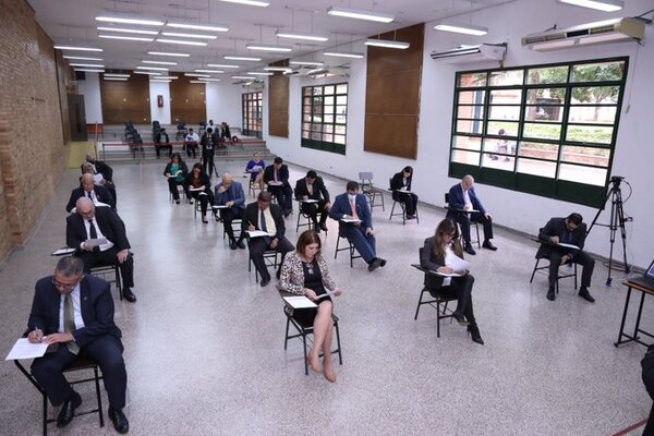 Finalmente son 18 los postulantes que siguen en carrera para dos cargos en el TSJE - PDS RADIO